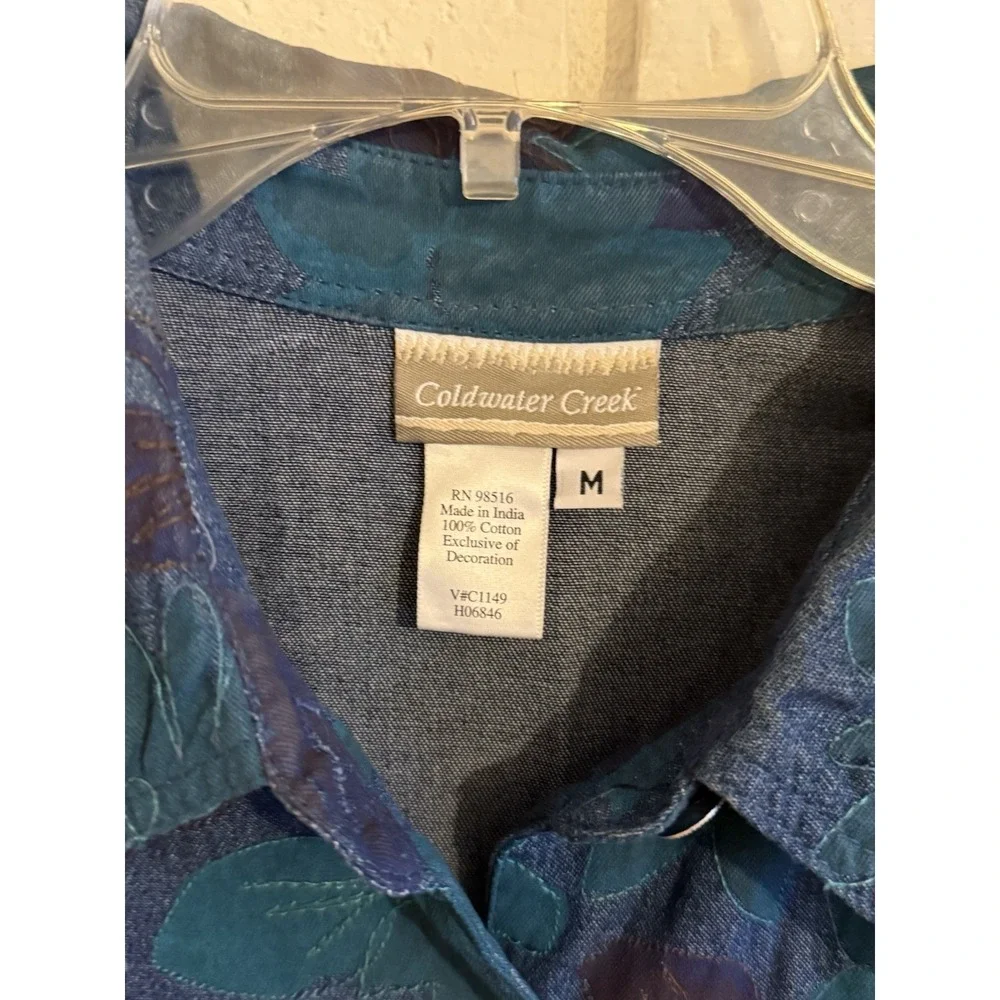 Coldwater Creek Womens Floral Denim Shirt Long Sleeve Button Down Top Size Med.